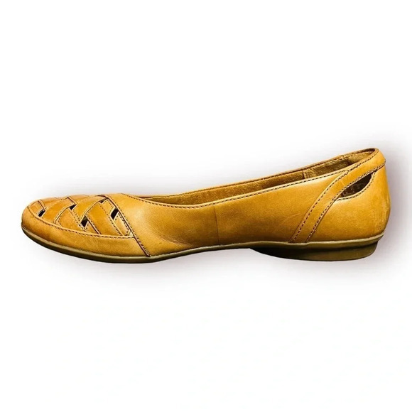 CLARKS WOMEN'S GRACELIN MAZE LOAFER FLAT LEATHER TAN‎ CUSHION SIZE 9.5 - Picture 2 of 11